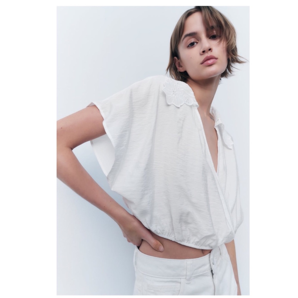 Zara NWT Loose Fitted Cropped Style Embroidered Collar Top XS